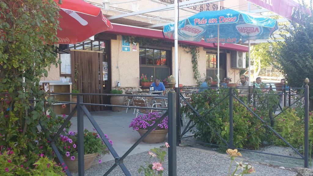 Hostal Restaurante Los Bronces Riópar Exteriör bild