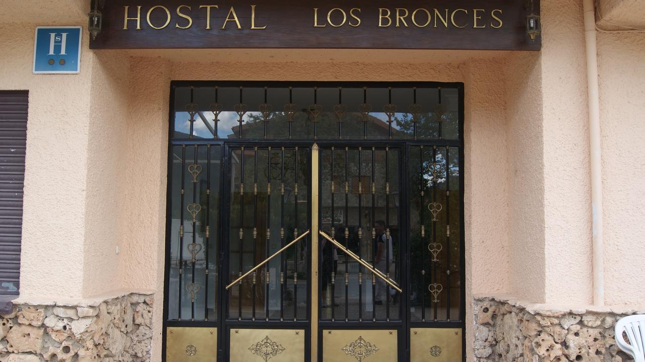 Hostal Restaurante Los Bronces Riópar Exteriör bild
